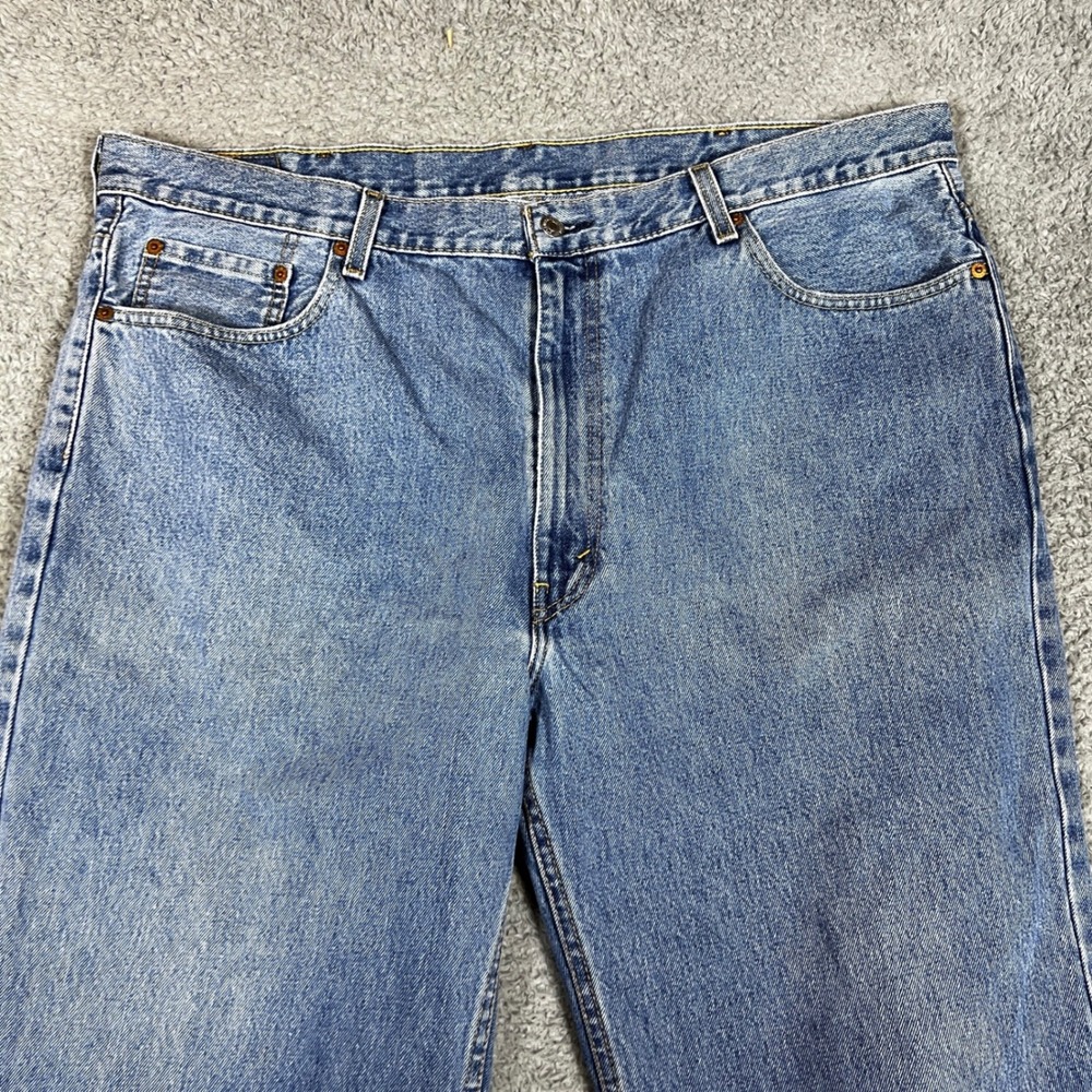 Levi's 550 Relaxed Fit Jeans Mens 44x32 Blue Excellent Tapered Leg Denim - Picture 2 of 9
